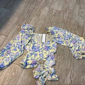 Goodnight Macaroon crop wrap top